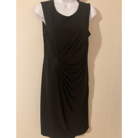 Black sleeveless dress w/ side ruching - Picture 2 of 5